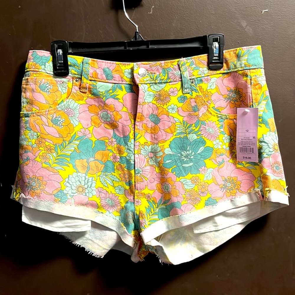 WILD FABLE Multi-floral Highest rise cheeky shorts 12/31